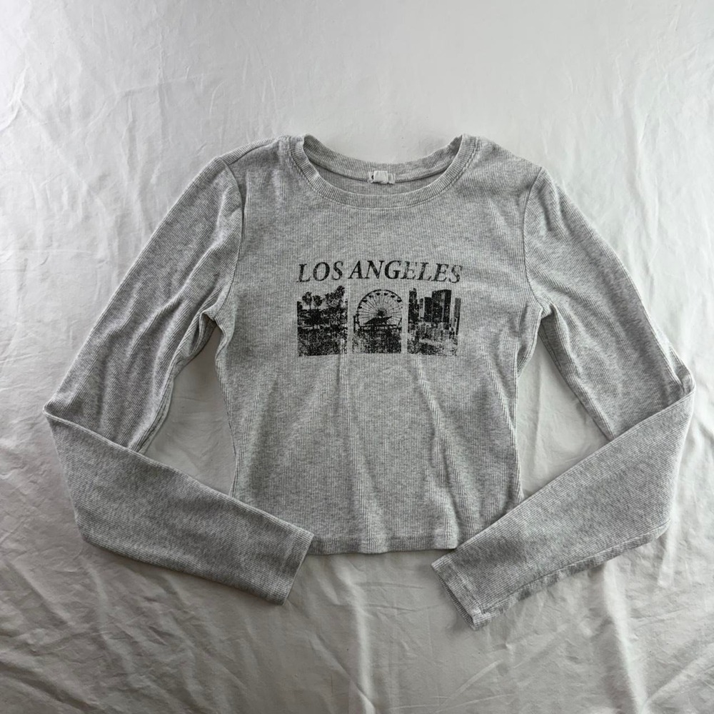 Garage Kimmy Graphic Long Sleeve Crewneck Top Womens M